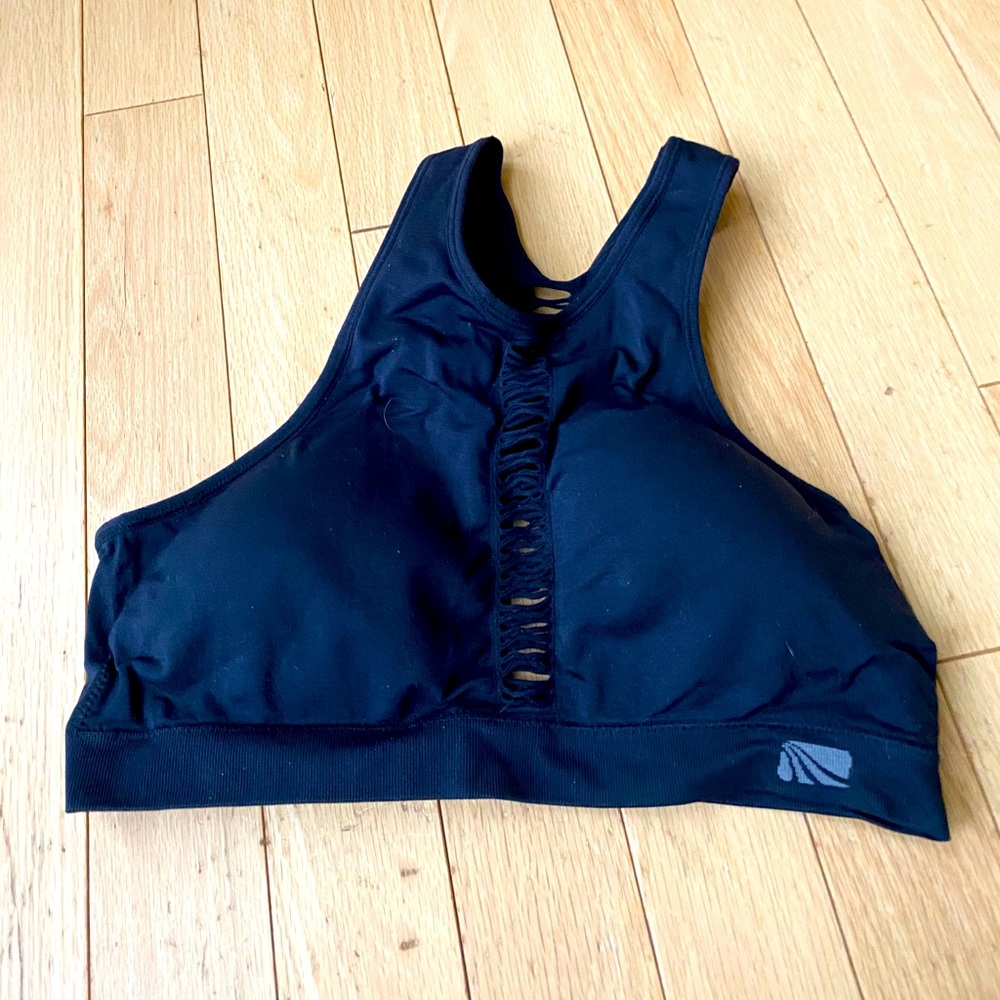 Black Marika sports bra